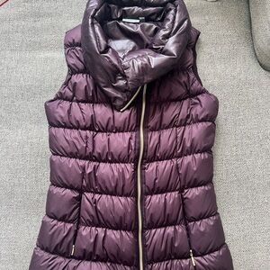 Athleta Plum Puffer Vest with High Collar and Fitted Silhouette
